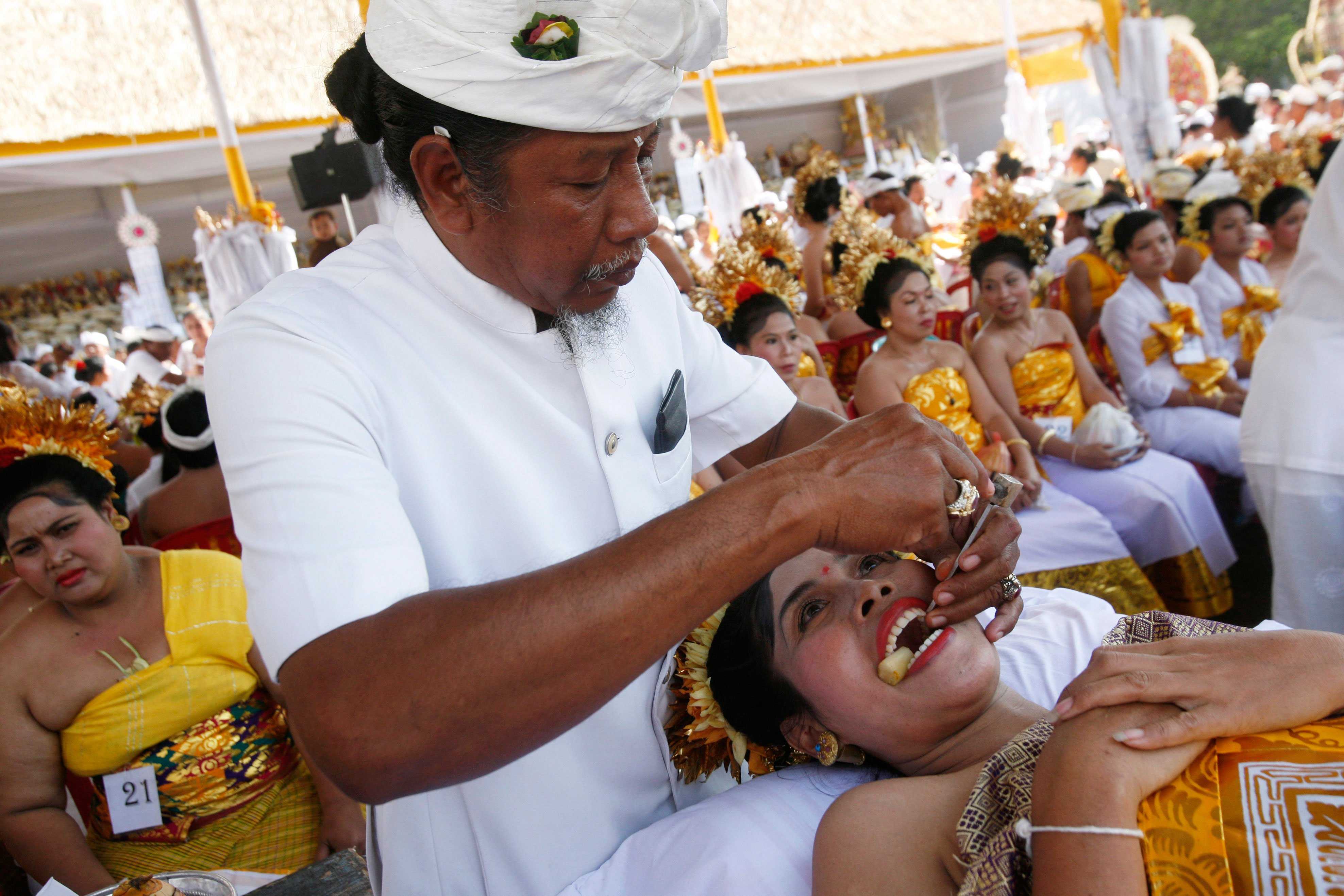 Как проходят брачные церемонии в индонезии