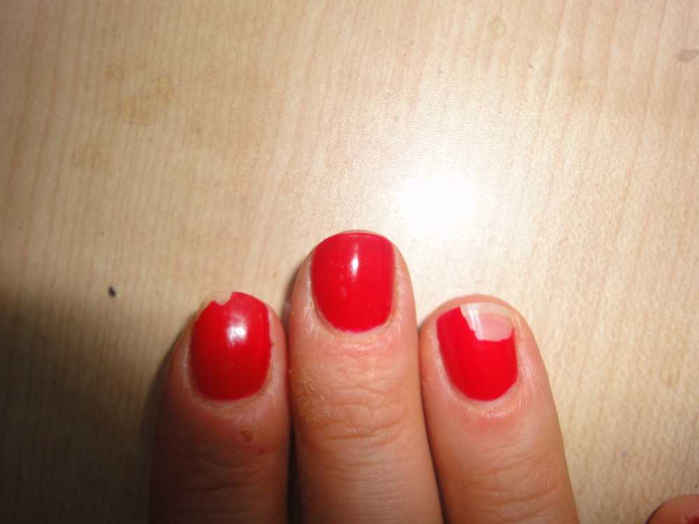 Снятие гель-лака: размачивать или спиливать? 💅