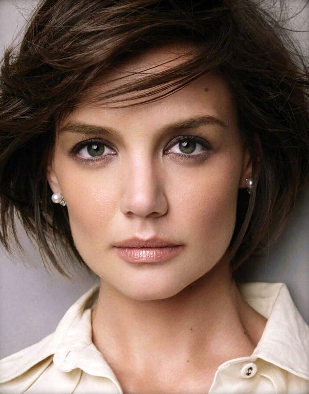 [13] get inspired by katie holmes' stunning brunette hairstyles